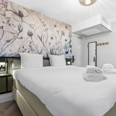 Dutch Design Vondelpark 3*