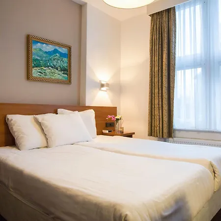 Dutch Design Vondelpark Hotel 3*