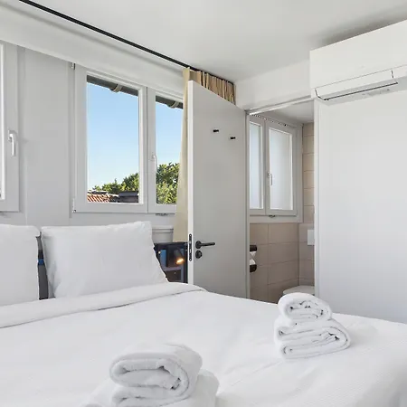 Dutch Design Vondelpark 3*