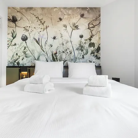 Dutch Design Vondelpark 3*