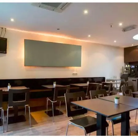 Hotel Dutch Design Vondelpark 3*