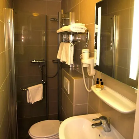 Dutch Design Vondelpark מלון 3*