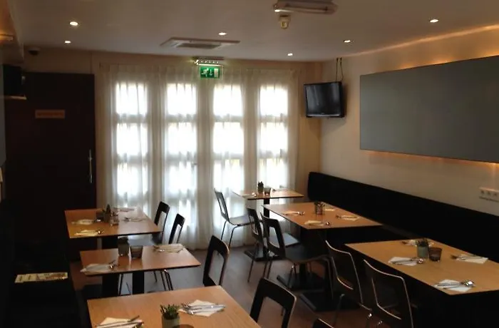 Dutch Design Vondelpark Otel 3*