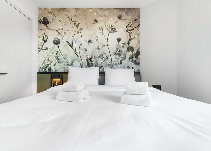 Dutch Design Vondelpark 3*