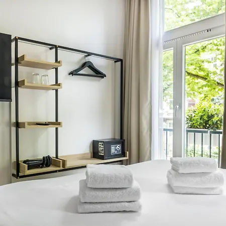 ホテル Dutch Design Vondelpark アムステルダム