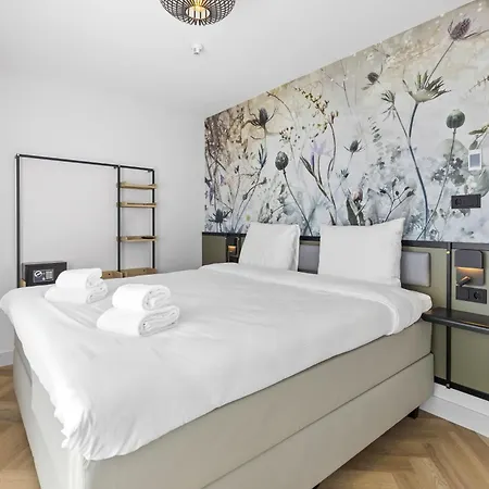 Dutch Design Vondelpark Hotel 3*